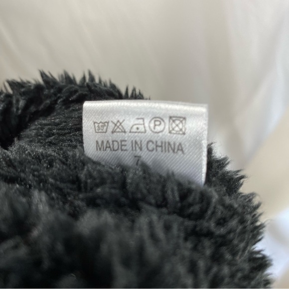 Knitted Wool Beanie Hat w/ Fleece Lining - Picture 7 of 8
